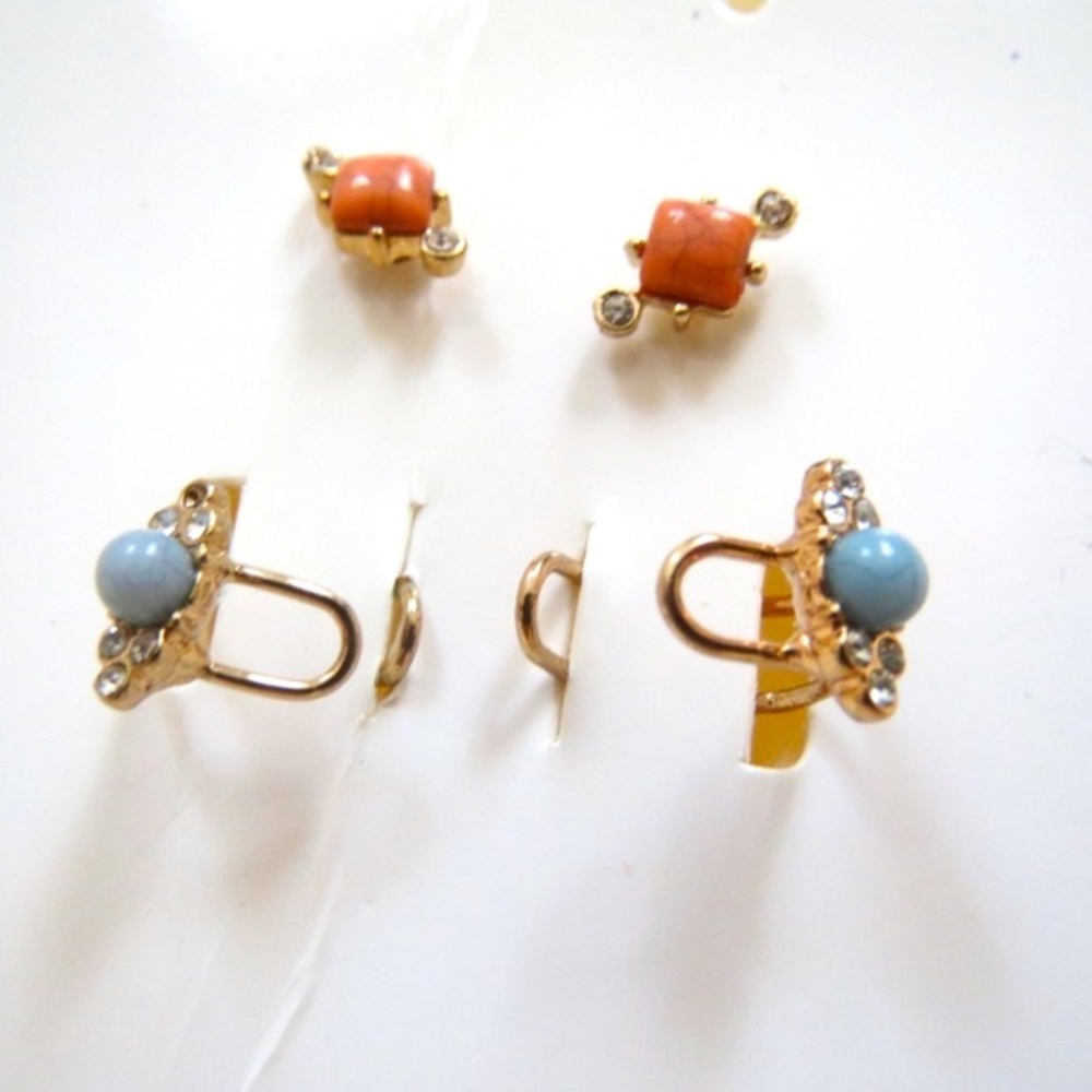 H&M SET OF EARRINGS AND EAR CUFFS